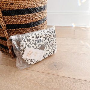 Freshly Picked Mickey Leopard Classic Park Pack Fanny Fannie NWT